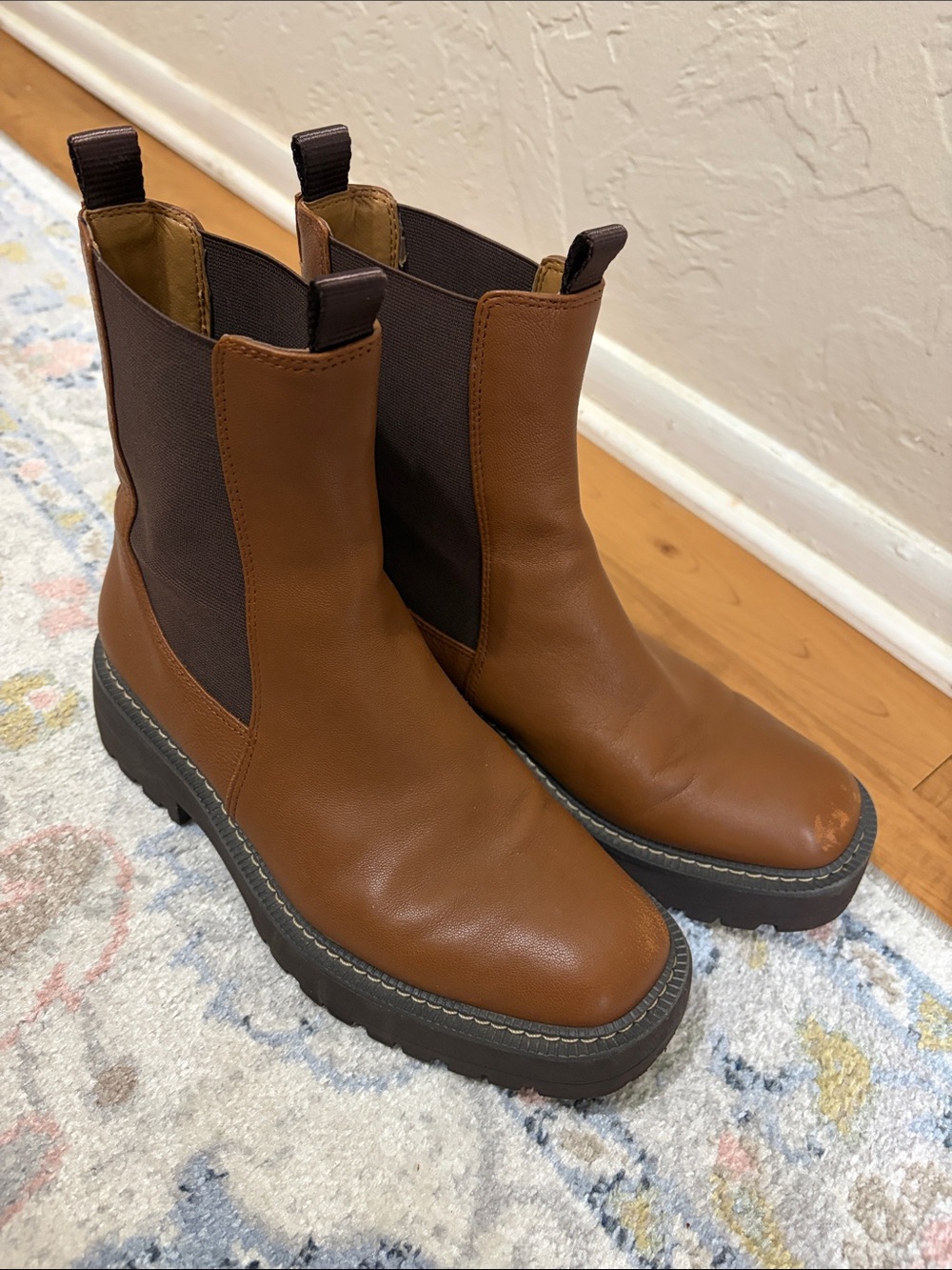 Chunky Chelsea Sam Edelman Size 8 Warm Brown Leather Boots